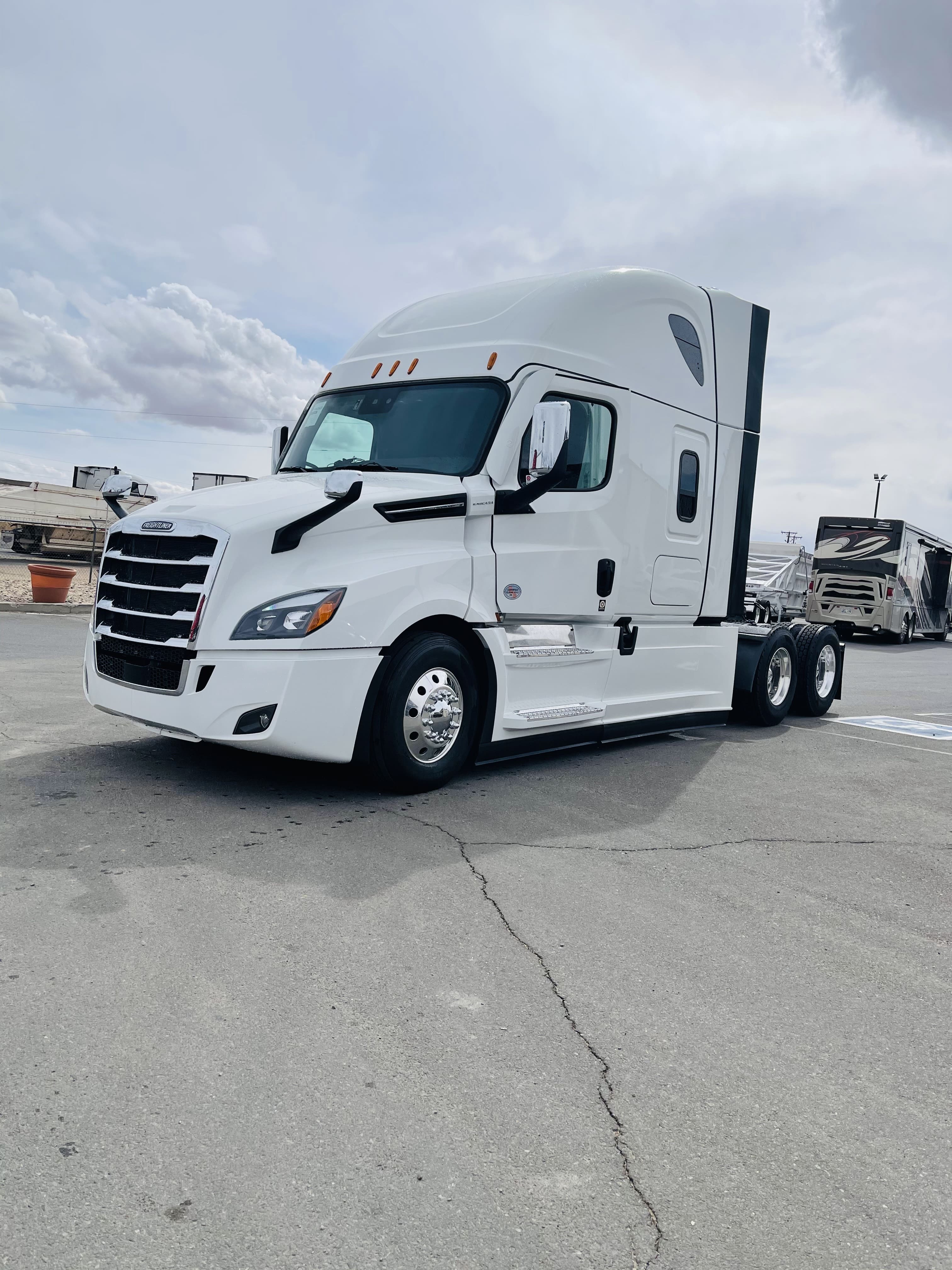 logistics and transport image